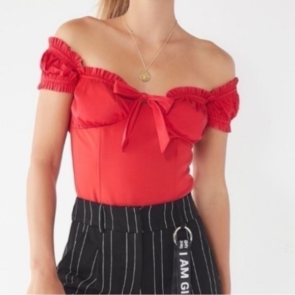 I.AM.GIA Red Ruffled Top - Picture 4 of 7